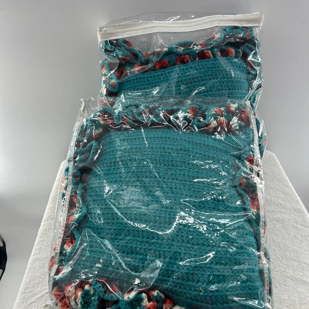 Decorative Pillows Handmade Crocheted Throw Pillows 3D Decor Teal Knit‎ Ruffles